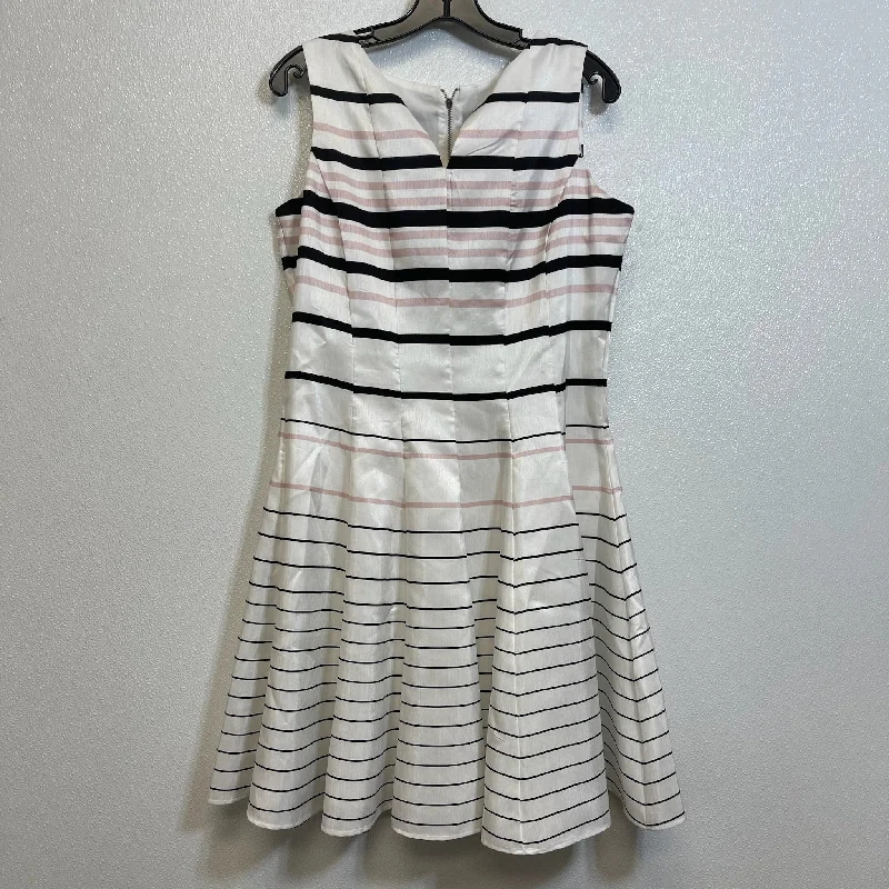 Dress Casual Short By Clothes Mentor In Striped, Size: 10