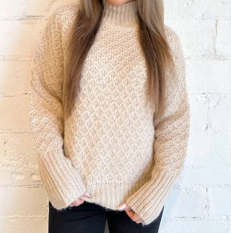 Anastasia Sweater In Cream