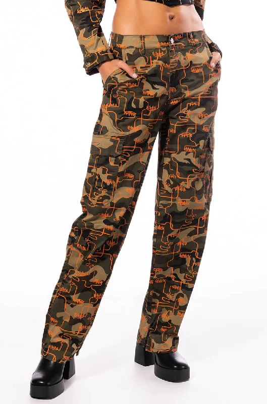 PRINTED CAMO CARGO PANT